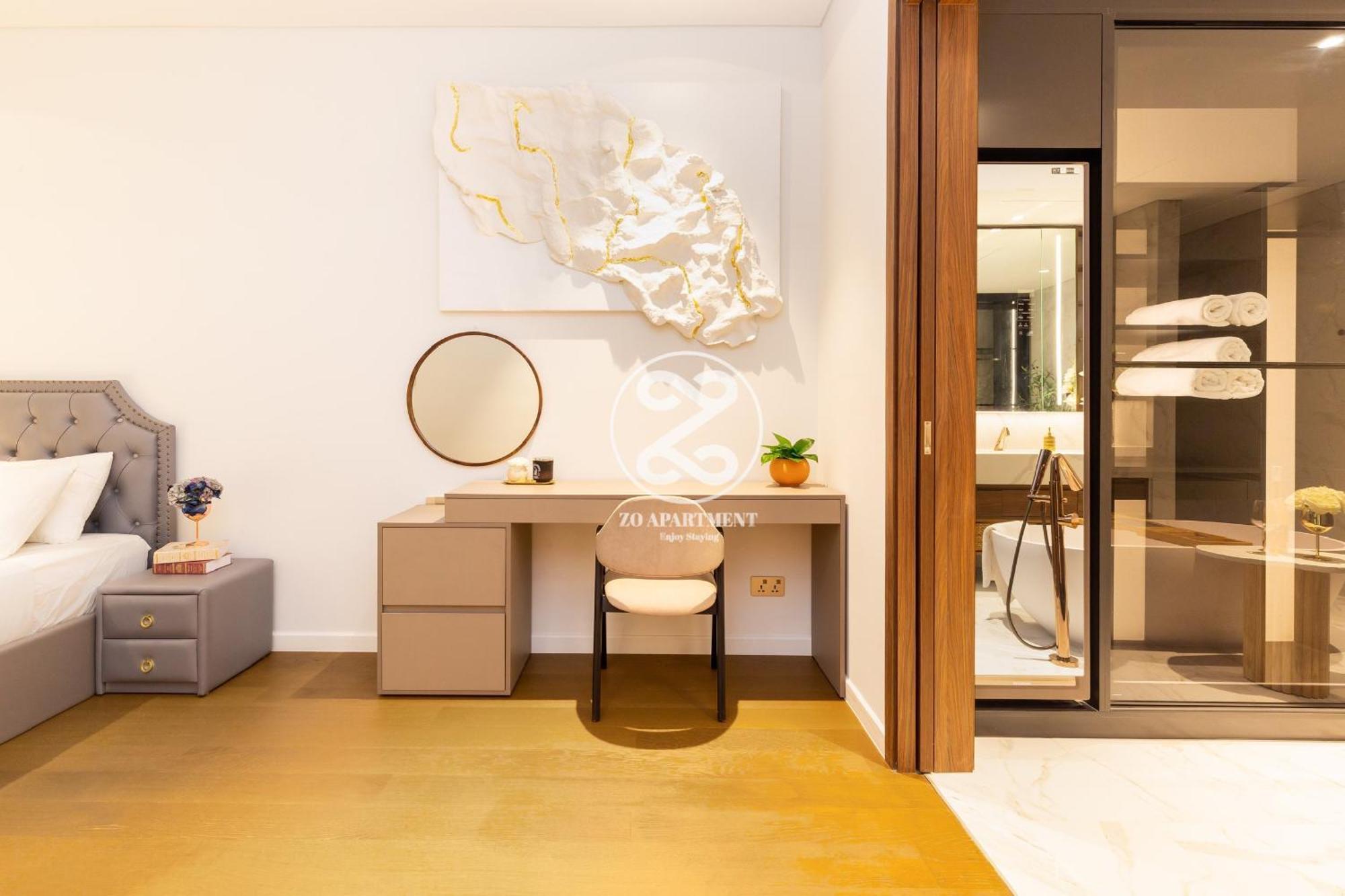The Metropole -Complex "Opera, Crest, Galleria " -Free Pool-Gym-Sauna Room-Yoga Room Ho Chi Minh City Exterior photo
