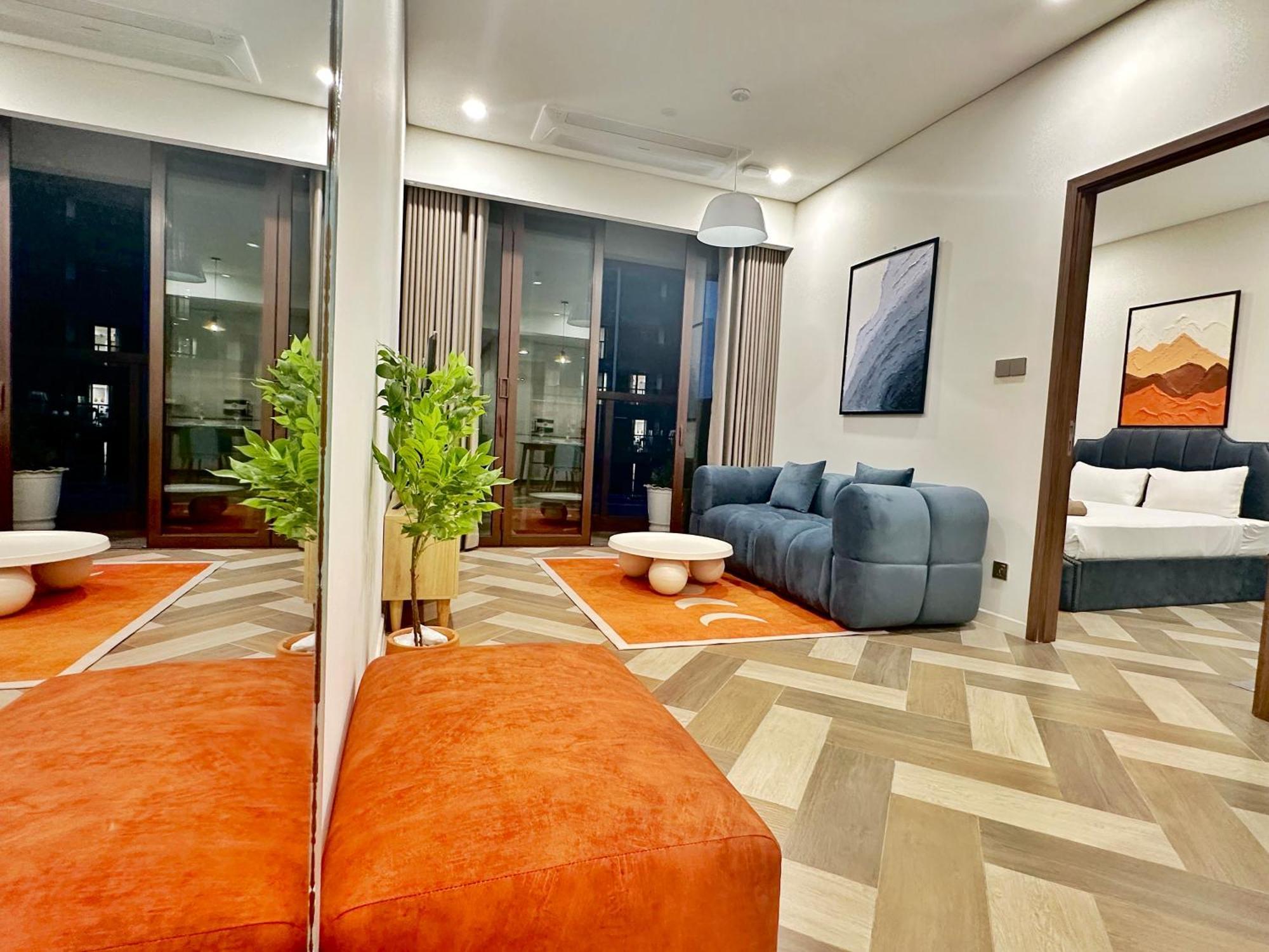 The Metropole -Complex "Opera, Crest, Galleria " -Free Pool-Gym-Sauna Room-Yoga Room Ho Chi Minh City Exterior photo